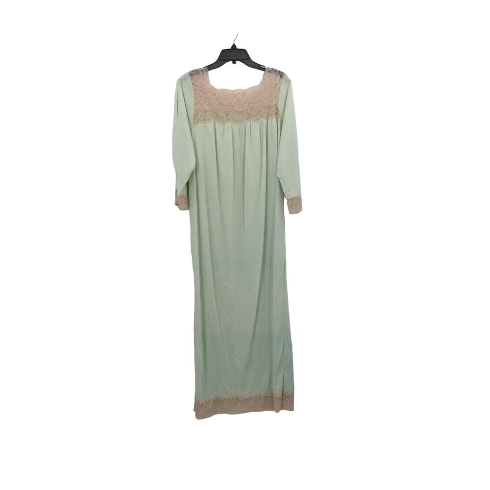 Rutledge Vintage Sleepwear Nightgown 3/4 Sleeves Square Neck Size Medium